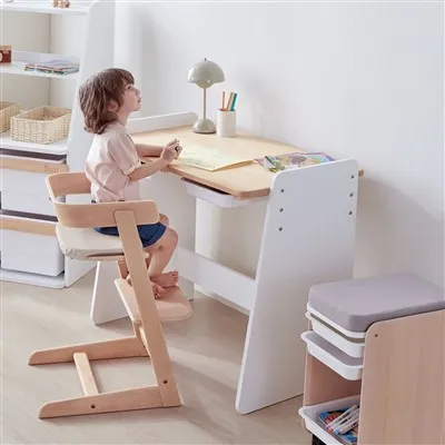 Cadair Uchel gyda Sedd Newydd-anedig